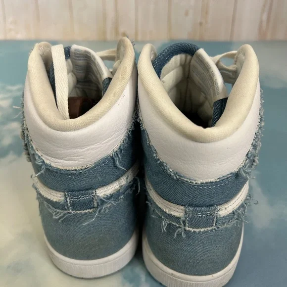 Nike Shoes Women's Size 10 Air Jordan 1 Retro High Og Denim White Basketball - Picture 4 of 9